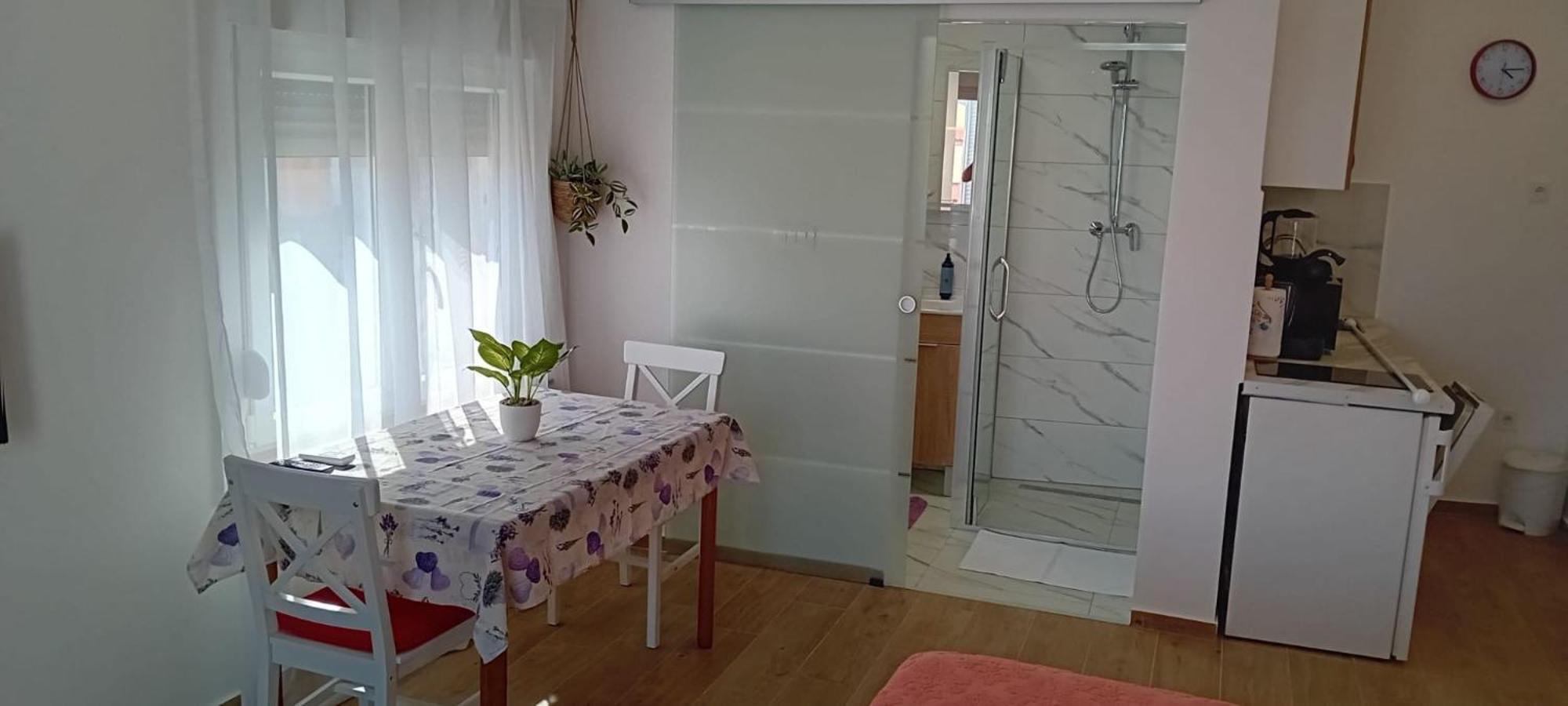 Apartments Alaga Трибунь Экстерьер фото
